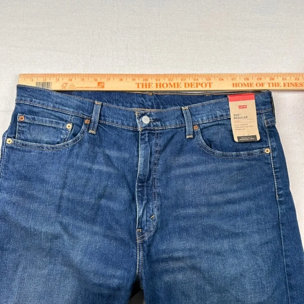 Levis 505 Jeans Mens 40x32 Regular Denim Blue Straight Leg Pants Classic Minimal